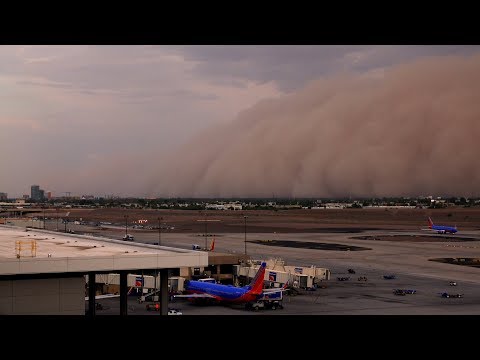 Haboob “Mud Storm” overtakes Phoenix, AZ eight/2/2018